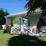D'hotes Independante Bed & Breakfast 3*